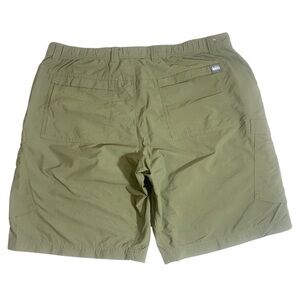 REI Green Cargo Shorts Lightweight Outdoor Essential‎